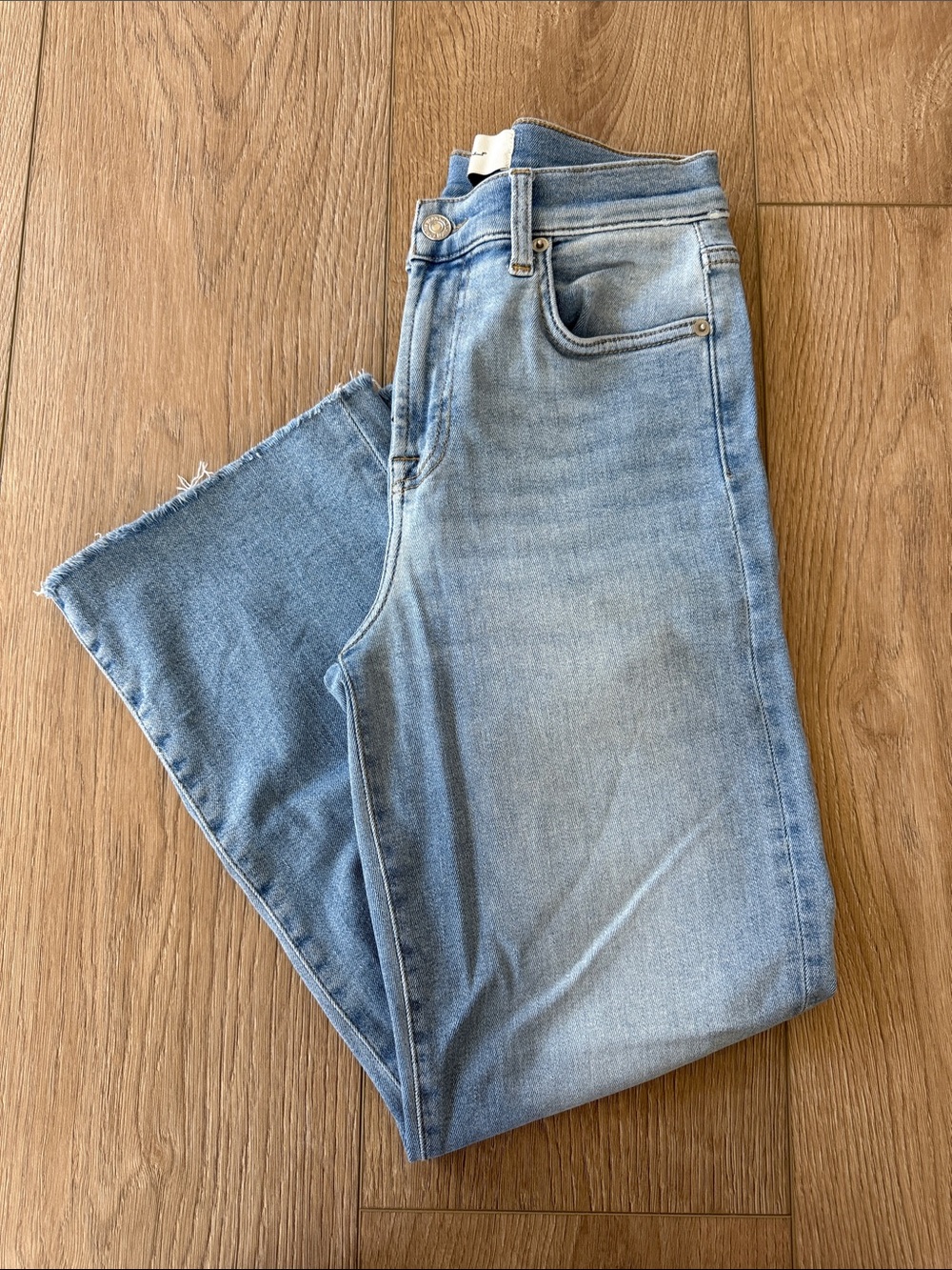 7 for all mankind - cropped Alexa High-Rise Straight Jeans - size 26
